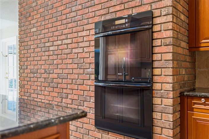 Image No.19-5 Bed House for sale