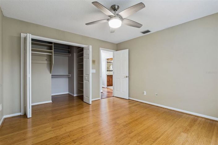 Image No.53-5 Bed House for sale