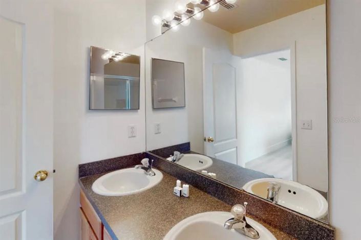 Image No.23-4 Bed House for sale