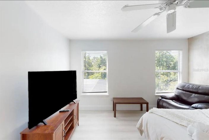 Image No.26-4 Bed House for sale