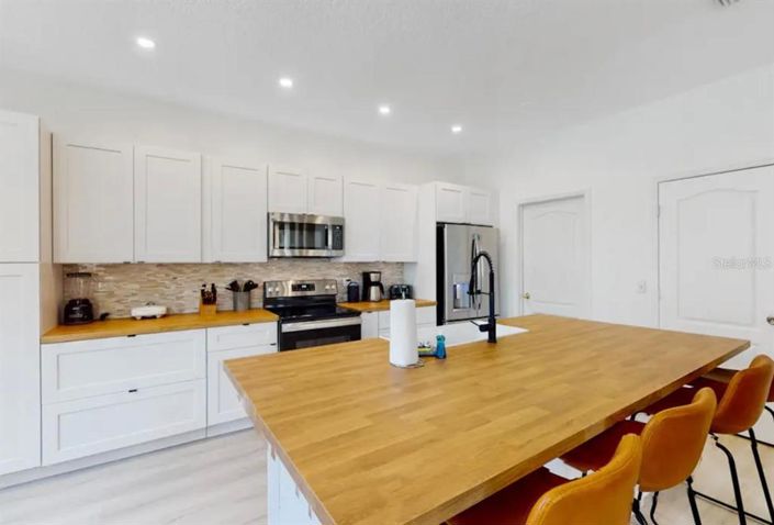 Image No.3-4 Bed House for sale