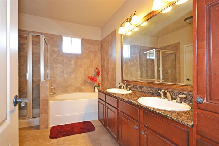 Image No.10-3 Bed Apartment for sale