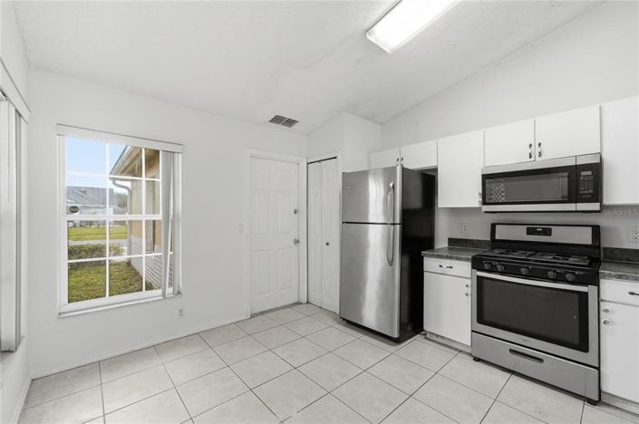Image No.17-3 Bed House for sale