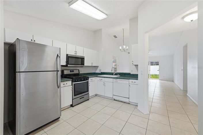 Image No.19-3 Bed House for sale