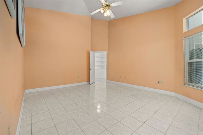 Image No.11-4 Bed House for sale