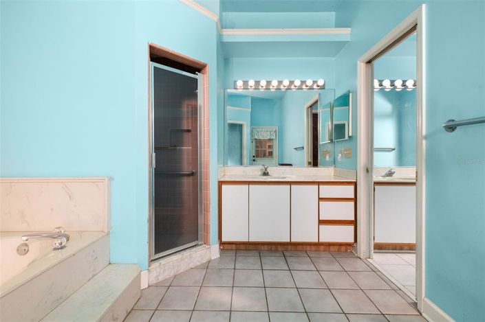 Image No.14-4 Bed House for sale