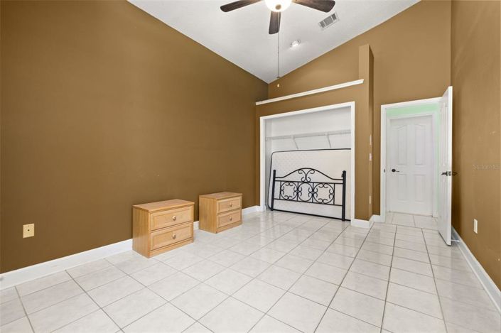 Image No.24-4 Bed House for sale