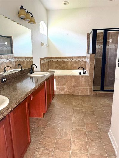 Image No.32-3 Bed House for sale