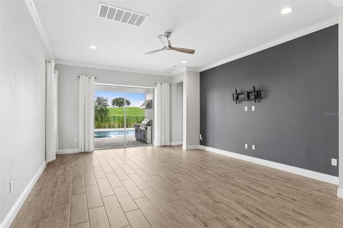 Image No.5-5 Bed House for sale