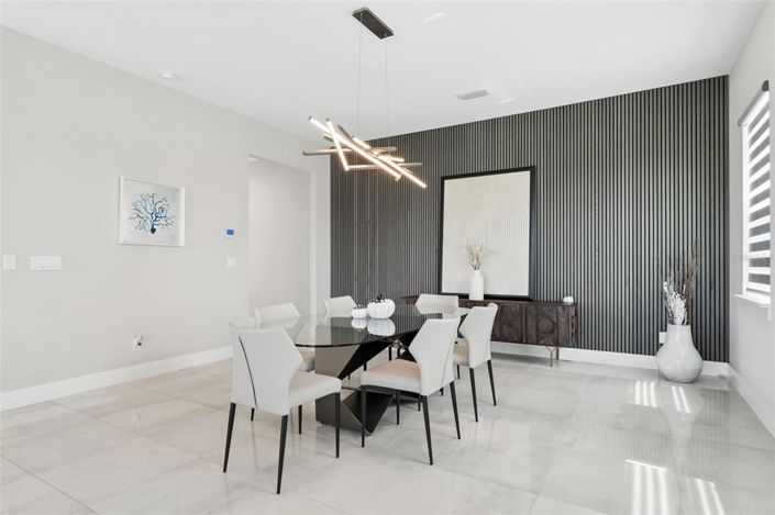 Image No.14-4 Bed House for sale