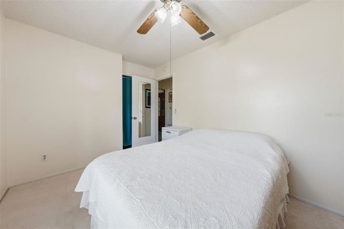 Image No.17-3 Bed House for sale