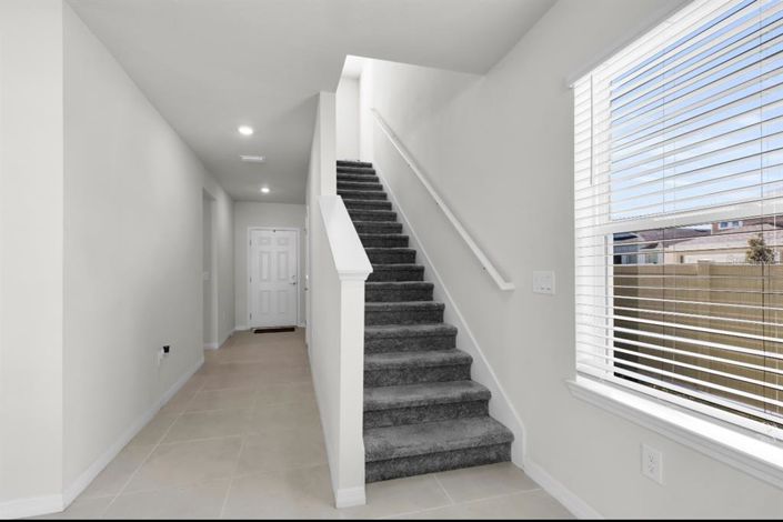 Image No.17-4 Bed House for sale