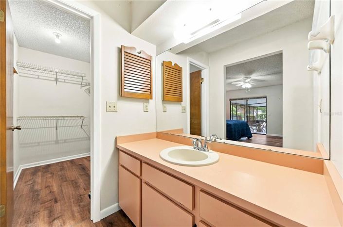 Image No.18-3 Bed House for sale