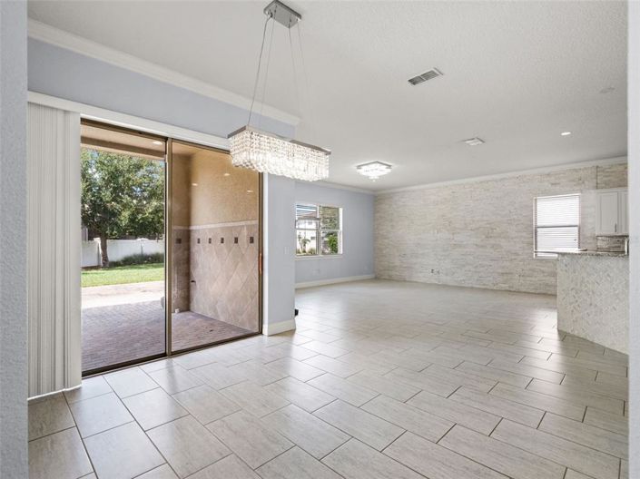 Image No.21-4 Bed House for sale