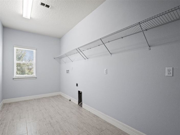 Image No.42-4 Bed House for sale