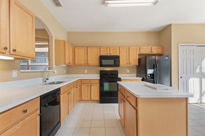 Image No.11-5 Bed House for sale