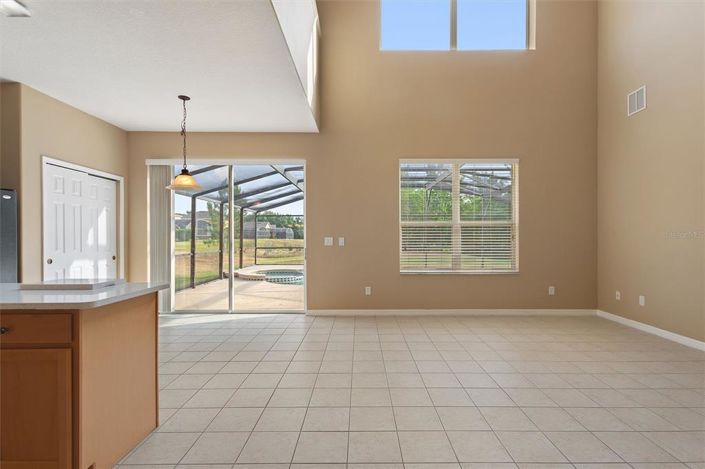Image No.16-5 Bed House for sale