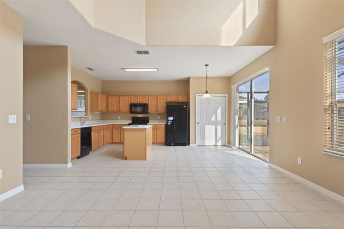 Image No.18-5 Bed House for sale