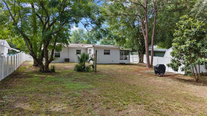 Image No.17-3 Bed House for sale