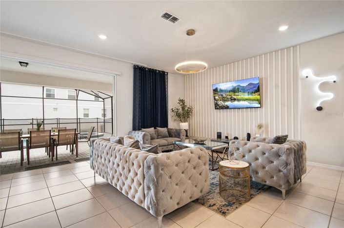 Image No.27-10 Bed House for sale