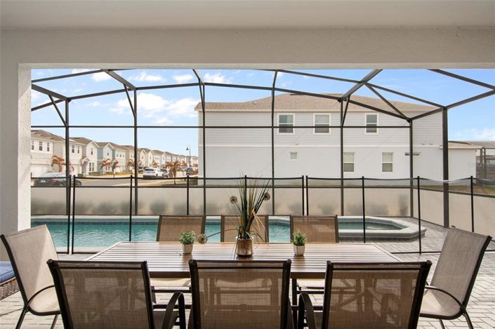 Image No.32-10 Bed House for sale