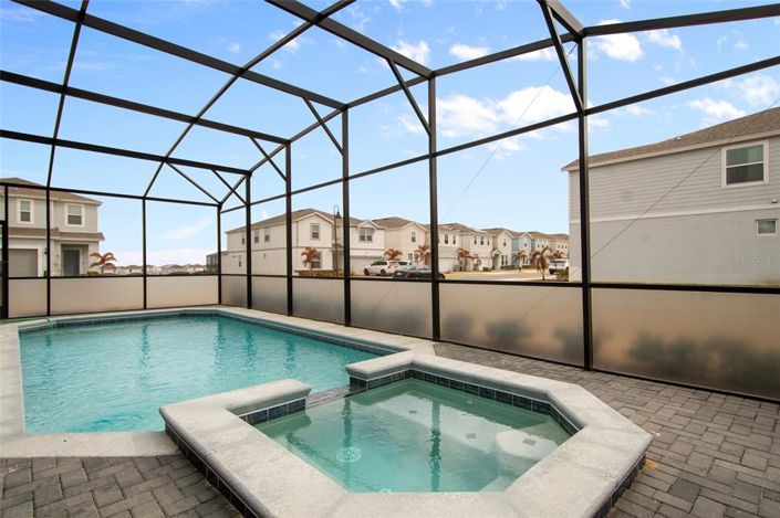Image No.34-10 Bed House for sale