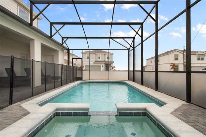 Image No.36-10 Bed House for sale