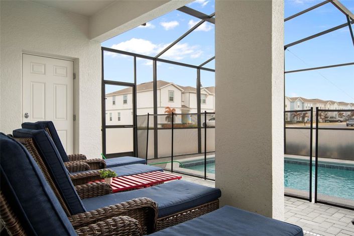Image No.38-10 Bed House for sale