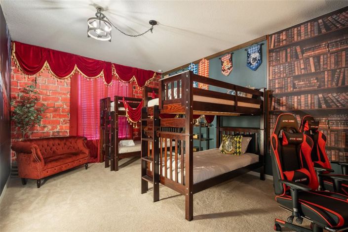 Image No.5-10 Bed House for sale