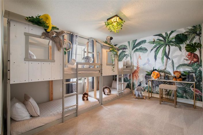 Image No.55-10 Bed House for sale