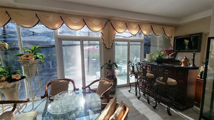 Image No.27-6 Bed House for sale