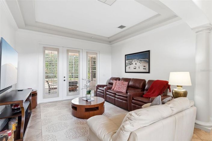 Image No.10-6 Bed House for sale