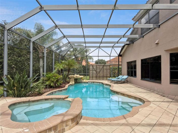 Image No.27-6 Bed House for sale