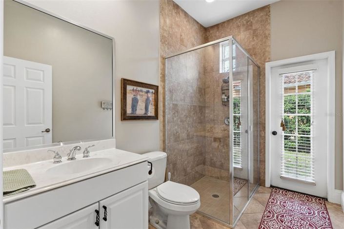 Image No.36-6 Bed House for sale