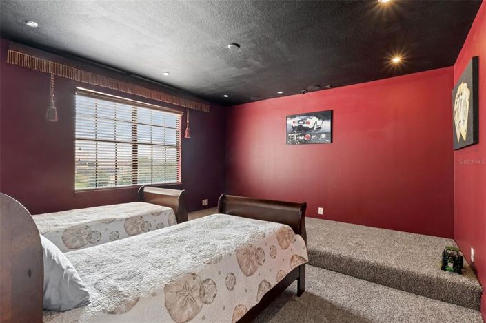 Image No.54-6 Bed House for sale