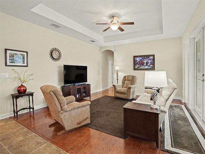 Image No.29-4 Bed House for sale