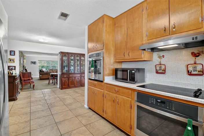 Image No.19-4 Bed House for sale