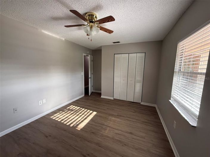 Image No.11-3 Bed House for sale