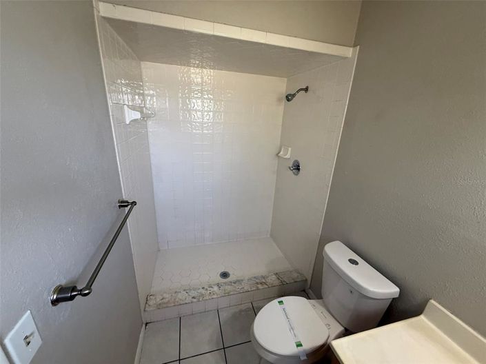 Image No.18-3 Bed House for sale