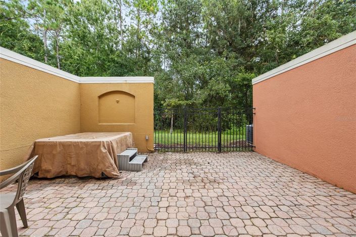 Image No.8-3 Bed Townhouse for sale