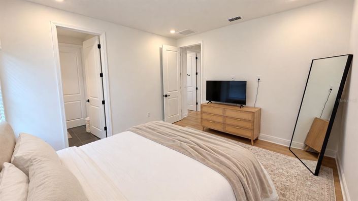 Image No.25-4 Bed House for sale