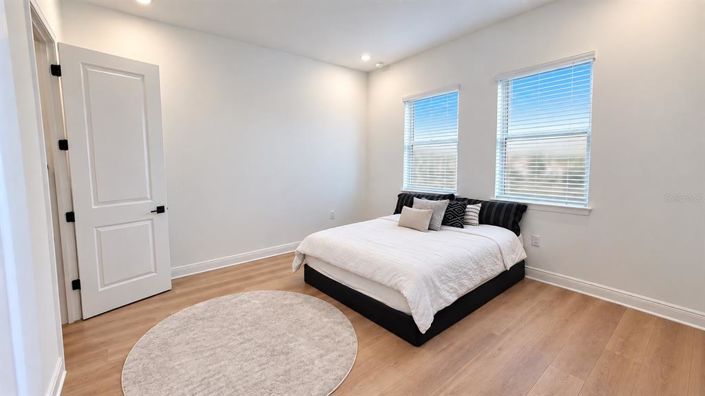 Image No.4-4 Bed House for sale