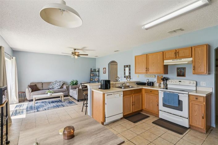 Image No.7-4 Bed House for sale