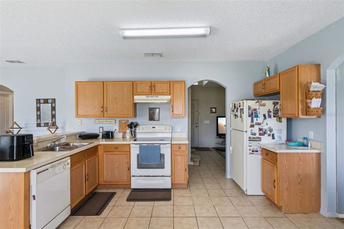Image No.8-4 Bed House for sale
