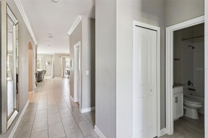 Image No.5-6 Bed House for sale