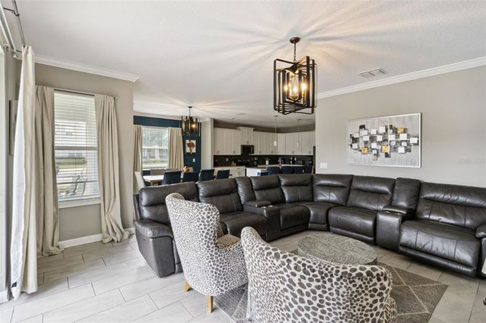Image No.7-6 Bed House for sale