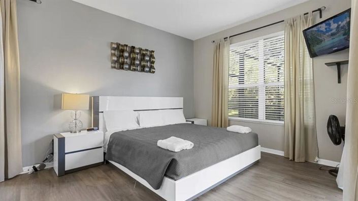 Image No.11-7 Bed House for sale