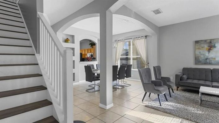 Image No.2-7 Bed House for sale
