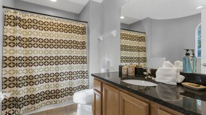 Image No.27-7 Bed House for sale