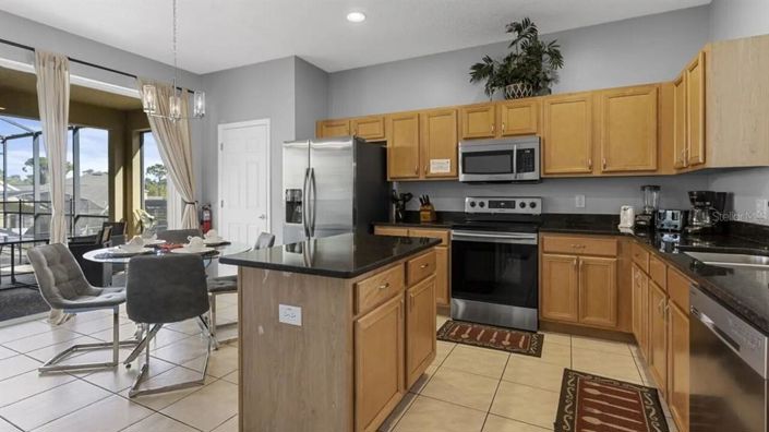 Image No.7-7 Bed House for sale